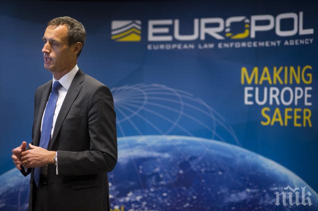 Шефът на „Европол” предупреди: Ислямска държава готви големи атентати в Европа