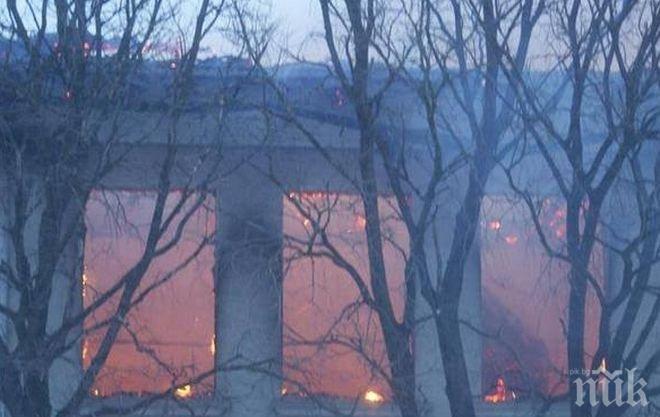 Два пожара са регистрирани през изминалото денонощие в Бургас