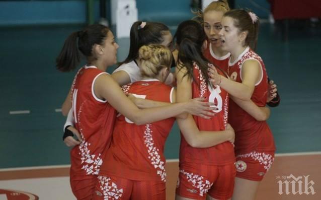 Вечното дерби без зрители утре