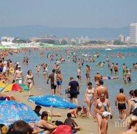 И това лято безплатни чадъри и шезлонги на Централния плаж в Бургас