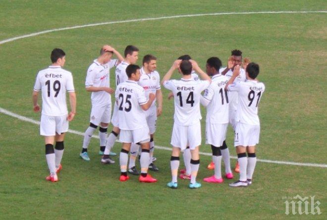 Славия и Черно море завъртяха муден хикс