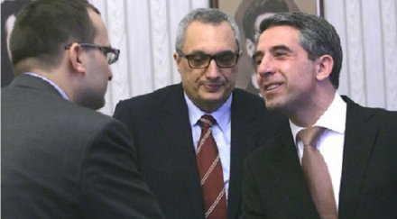 президентът стартира месец политическите консултации