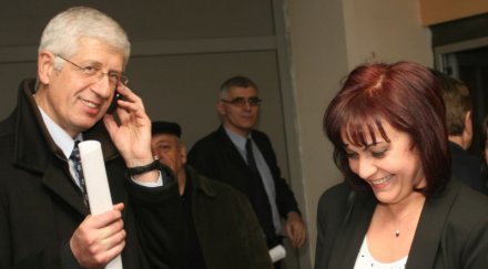 яне качва нета секретни папки корнелия овч