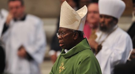 букмейкърите приемат залози папа африка