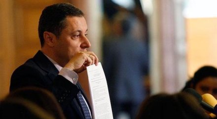 яне носи тома документи енергийната мафия цацаров