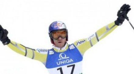 свиндал световен шампион пети път победа спускането