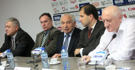 Искат предсрочно премахване на депутати