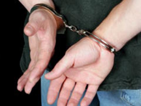 Арестуваха мъж за разпространяване на детско порно