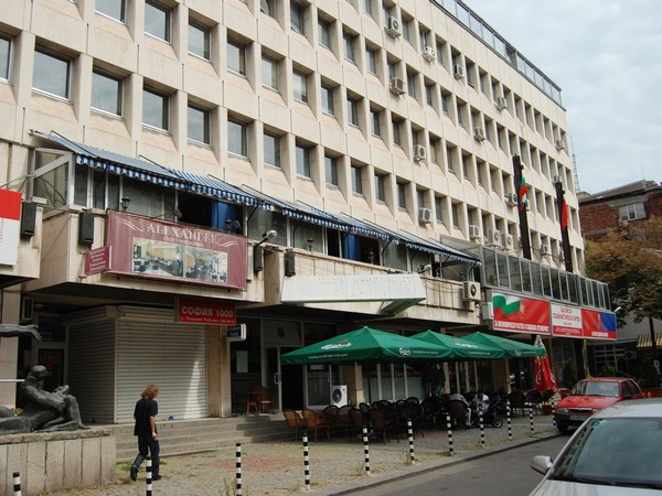 Кучи студ на Позитано 20, няма парно