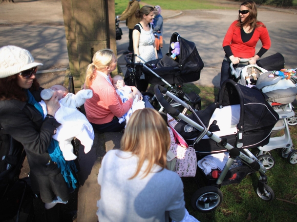 Майки и татковци на бунт срещу мизерията 