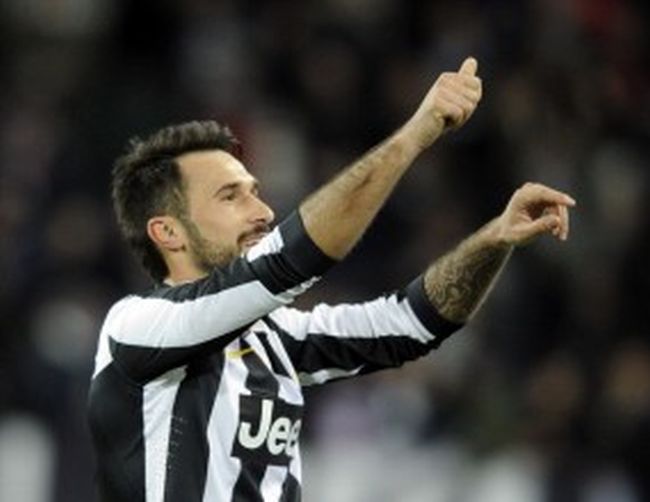 Юве тресна Фиорентина, Вучинич се контузи