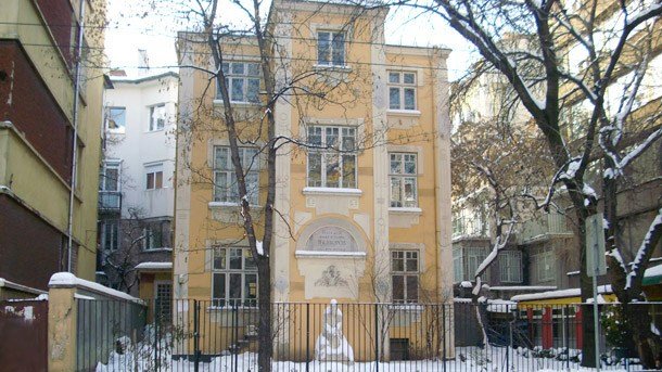 Къщата на Яворов пред разруха, няма как да я оправят