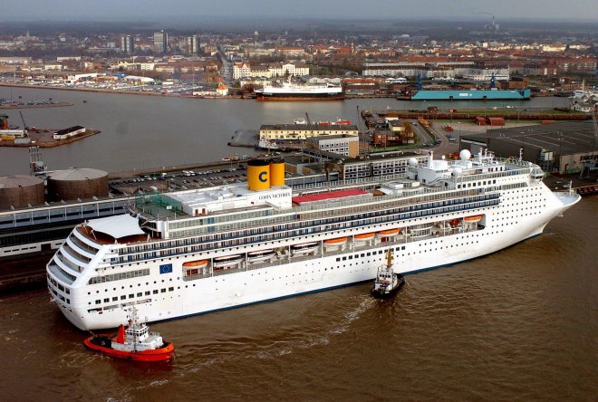  Учение на круизен кораб взе пет жертви 