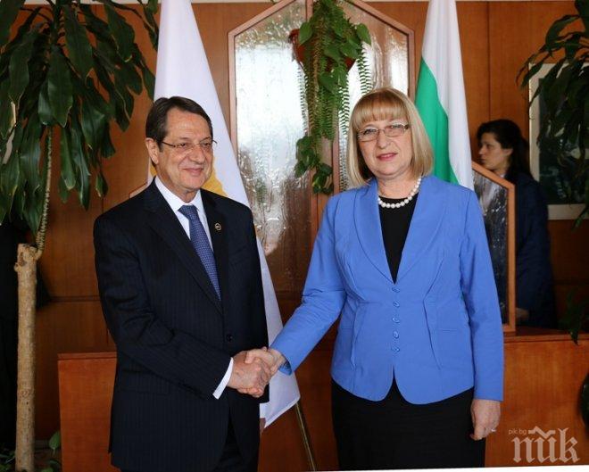 Цачева: Отношенията между България и Кипър са традиционно добри и приятелски