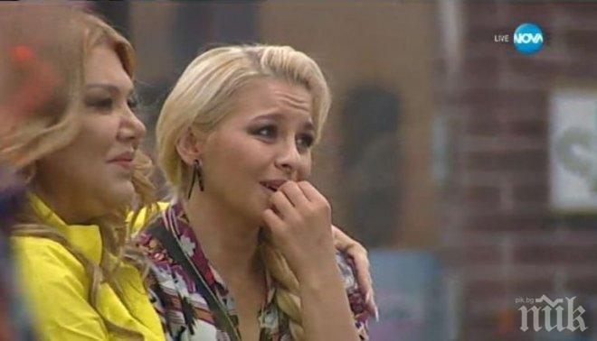 Деси Слава проплака: Стигнах дъното
