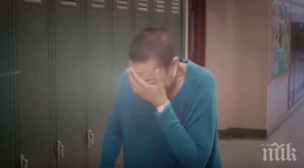 шокиращо учителка срина пода секундата видя случва коридора гимназията