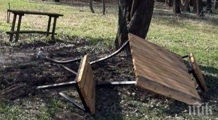 вандали потрошиха маси пейки шуменското плато снимка