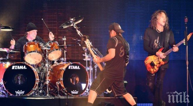 Metallica пуска запис от окървавената парижка зала благотворително