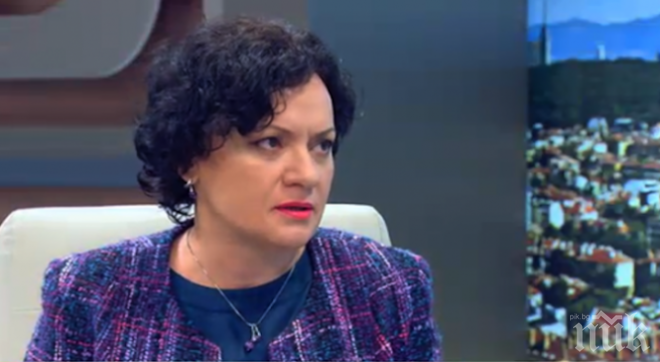 Василева: Няма да се взима решение за концесията за втори лифт в Банско, преди да се постигне консенсус