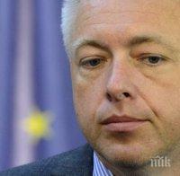 Министрите на външните работи на Македония и Чехия посетиха бежанския лагер в Гевгелия