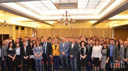 премиерът призна искам избори пагубно държавата предизвикам готвя война