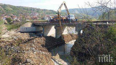 кърджалийско село дочака години ремонтират моста
