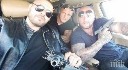 охраната ториното движи оръжие подхождащо професионална армия вижте ужасяващи снимки главорезите