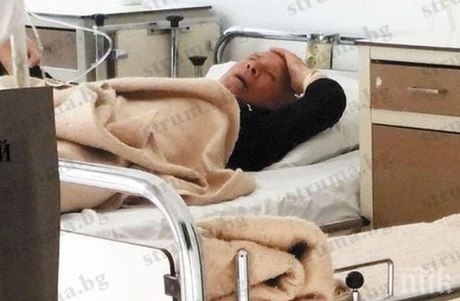 Тираджията с инсулта край Кулата още е зле, съпругата и дъщеря му са до него