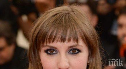 лена дънам вдига скандал холивуд