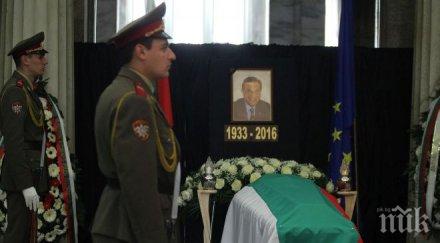 пик стотици политици близки граждани казаха последно сбогом йордан соколов