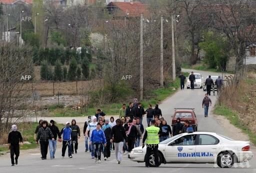 ЕК: Македония има право да защитава границата си, но е необходимо европейско решение за бежанците