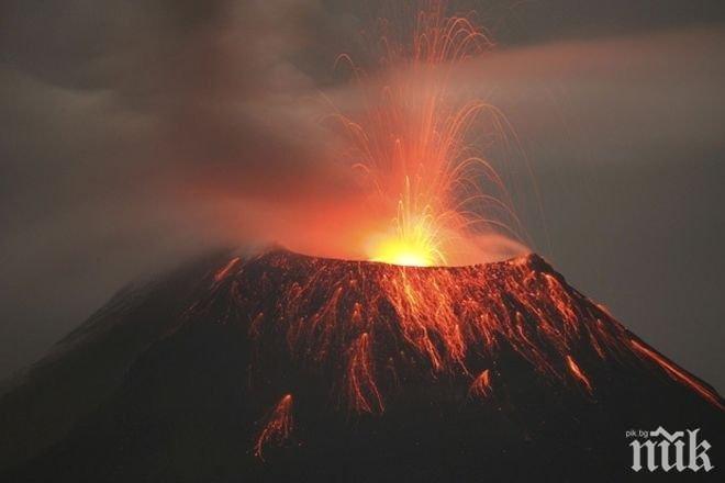В Гватемала вулканът Фуего изхвърли пепел на височина над пет километра