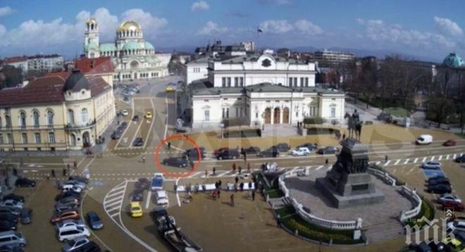 Кола на НСО блъсна пешеходец пред парламента (видео)