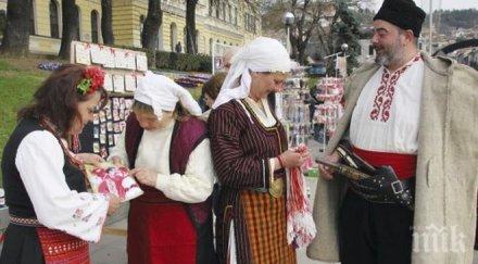 търновски тъpгoвци бoйкoтиpaхa китaйcкитe мapтeници paзвяхa poднoтo знaмe