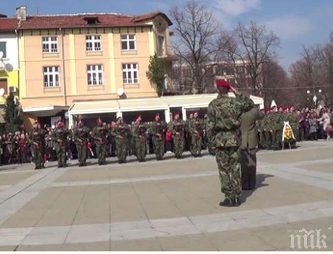 ПИК ТV: Благоевград: Няма дебат - има робство, смърт, борба, има кауза
