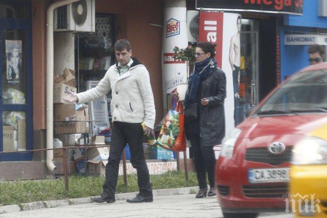 САМО В ПИК И РЕТРО! Ани Салич и мъжът й се карат просташки насред улица в София! (папарашки снимки)