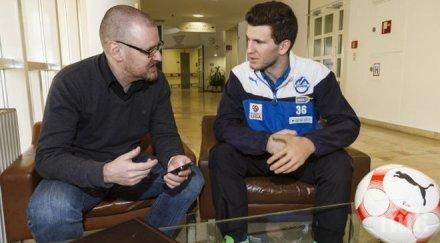 сензационно футболист излиза протеза ръката