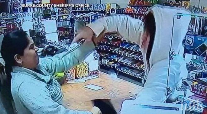 Продавачка наби и прогони с чук обирджия (видео)