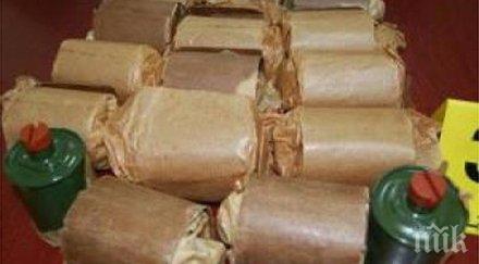 полицията северна ирландия открила скривалище взривни устройства експлозиви