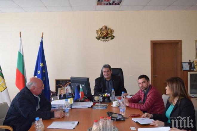 Народният представител от ГЕРБ Ирена Соколова обсъди с представители на бизнеса в Радомир проблемите в икономиката