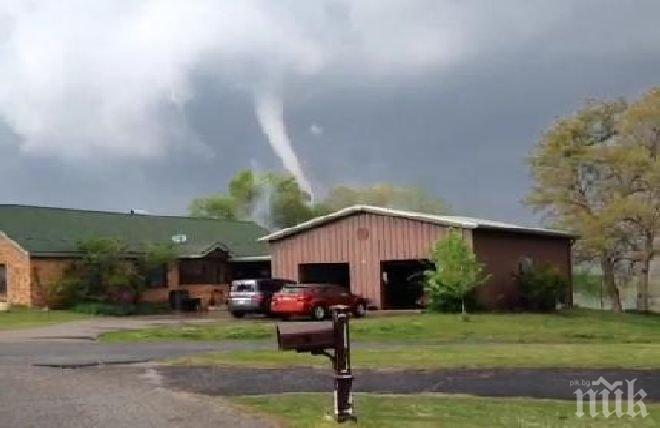 70 семейства са без покрив след торнадото в Димитровград, разминала се е трагедия с деца  