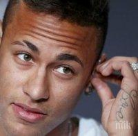 Неймар вече е в Барселона