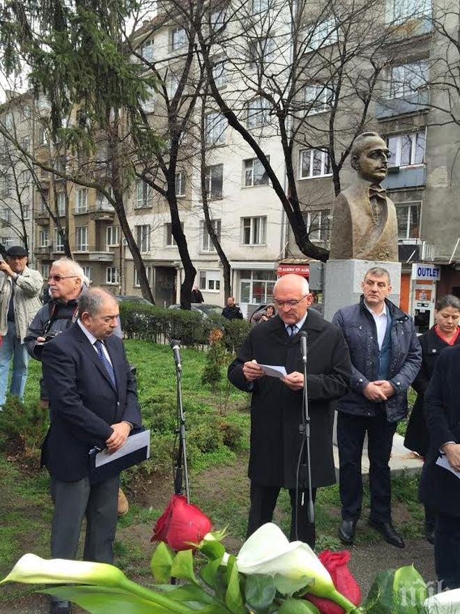 Заместник-председателят на Народното събрание Димитър Главчев почете паметта на жертвите от Холокоста