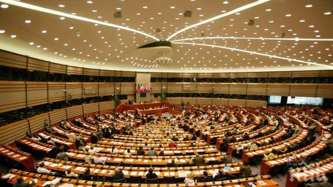 Бунт в Европарламента: Европейският съвет даде на султана Ердоган ключовете от портата на Европа  