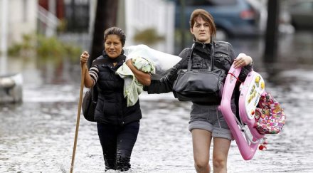 жертвите санди пет млн докаминства бедстват без ток
