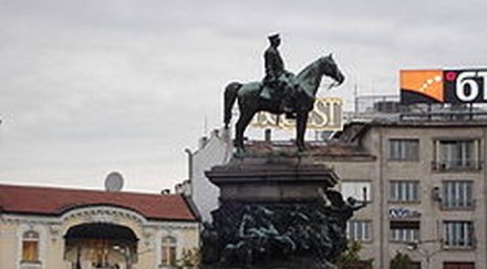 общинари зарязаха паметника цар освободител