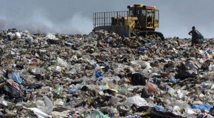 откриха депо боклуци