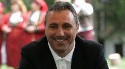 стоичков прати втори юноша нотингам форест