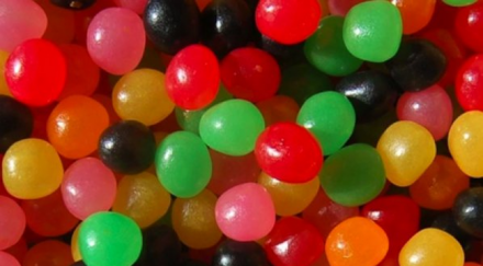 зарибяват деца кокаин вместо сладкиши