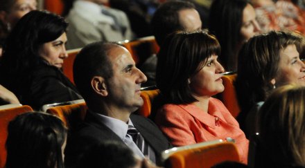 време тъщата утеши цецо